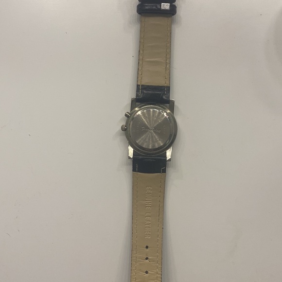 Watch - Picture 3 of 3